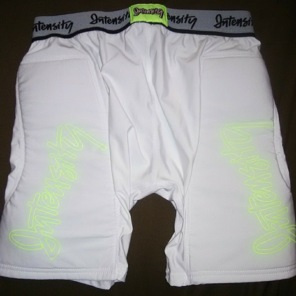 Girls padded shorts